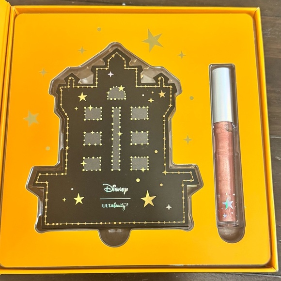 Disney x Ulta Beauty Makeup Kit Bundle (Set of 3) - Picture 4 of 8